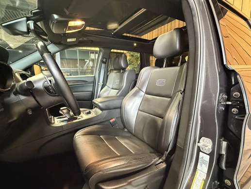 Jeep Grand Cherokee - Afbeelding 18 van 30
