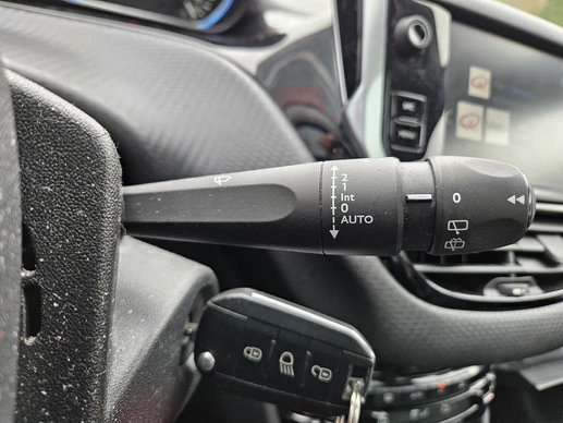 Peugeot 2008 - Afbeelding 29 van 30