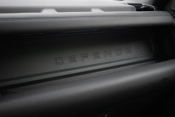 Land Rover Defender - Afbeelding 14 van 29