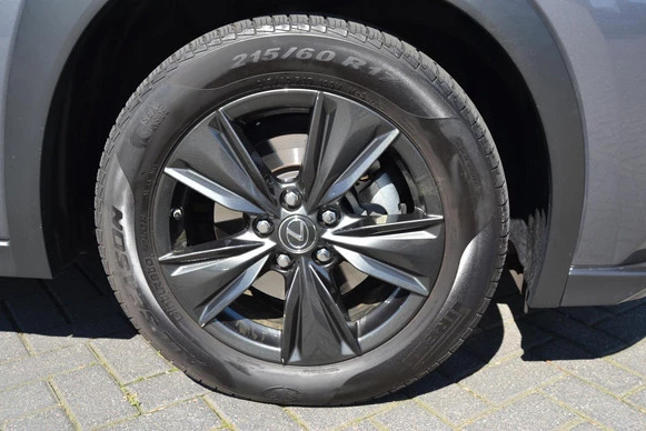 Lexus UX - Afbeelding 10 van 30