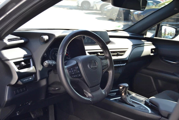 Lexus UX - Afbeelding 13 van 30