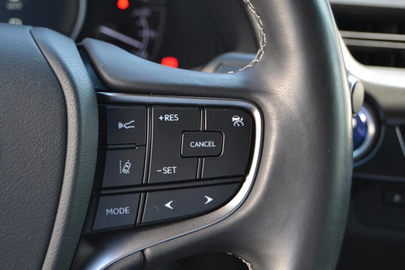 Lexus UX - Afbeelding 19 van 30