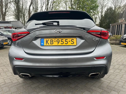 Infiniti Q30 - Afbeelding 6 van 18