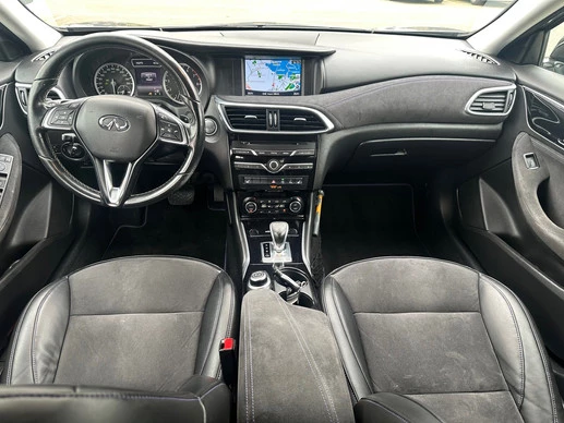 Infiniti Q30 - Afbeelding 8 van 18