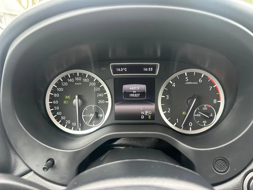 Infiniti Q30 - Afbeelding 10 van 18