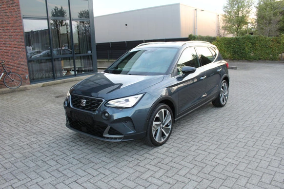 SEAT Arona - Afbeelding 1 van 24