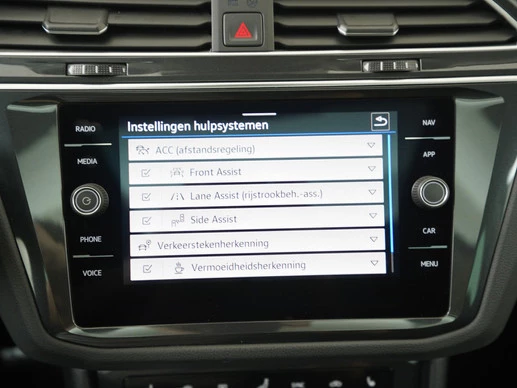 Volkswagen Tiguan - Afbeelding 29 van 30