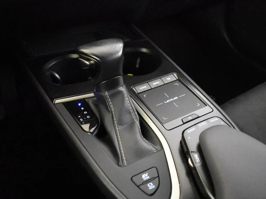 Lexus UX - Afbeelding 21 van 27