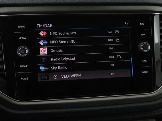 Volkswagen T-Roc - Afbeelding 18 van 30