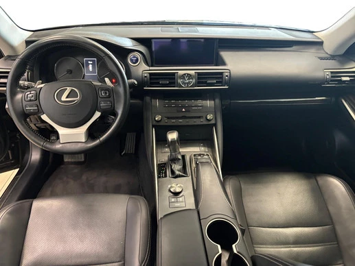 Lexus IS - Afbeelding 9 van 30