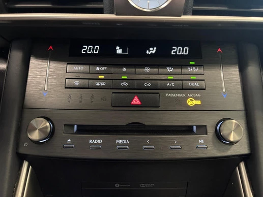 Lexus IS - Afbeelding 17 van 30