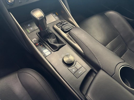 Lexus IS - Afbeelding 18 van 30