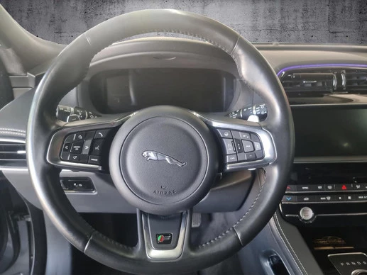Jaguar F-PACE - Afbeelding 10 van 30