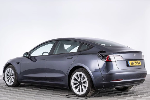 Tesla Model 3 - Afbeelding 2 van 30