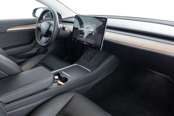 Tesla Model 3 - Afbeelding 4 van 30