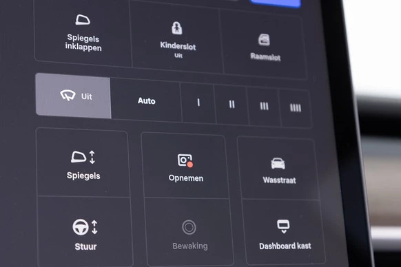 Tesla Model 3 - Afbeelding 15 van 30