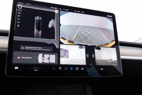 Tesla Model 3 - Afbeelding 23 van 30