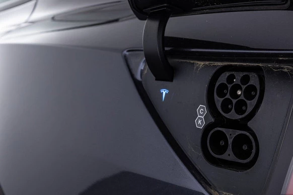 Tesla Model 3 - Afbeelding 28 van 30