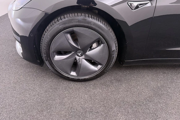Tesla Model 3 - Afbeelding 7 van 21