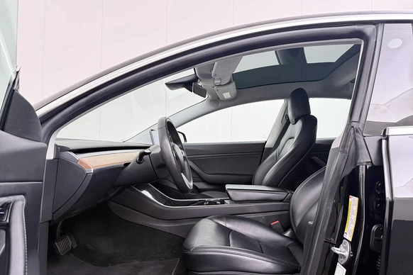 Tesla Model 3 - Afbeelding 9 van 21
