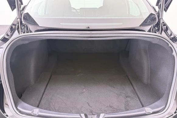 Tesla Model 3 - Afbeelding 13 van 21