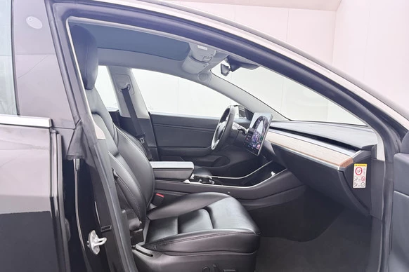 Tesla Model 3 - Afbeelding 14 van 21
