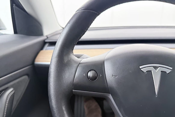 Tesla Model 3 - Afbeelding 16 van 21