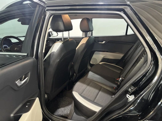 Kia Stonic - Afbeelding 15 van 30