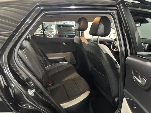 Kia Stonic - Afbeelding 17 van 30