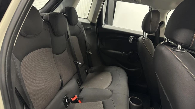 MINI Cooper - Afbeelding 16 van 30