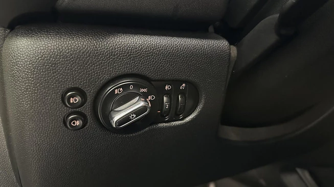 MINI Cooper - Afbeelding 21 van 30