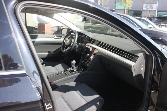 Volkswagen Passat - Afbeelding 4 van 23