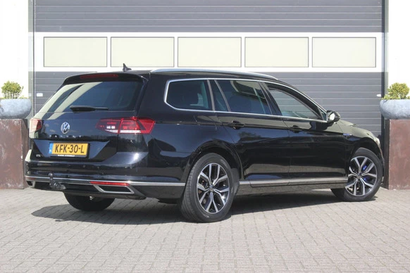 Volkswagen Passat - Afbeelding 10 van 23
