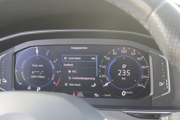 Volkswagen Passat - Afbeelding 13 van 23