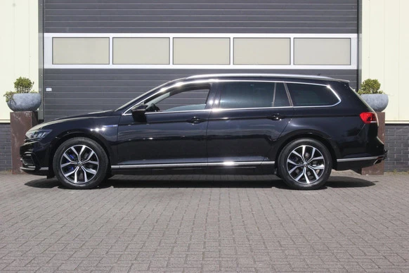 Volkswagen Passat - Afbeelding 15 van 23