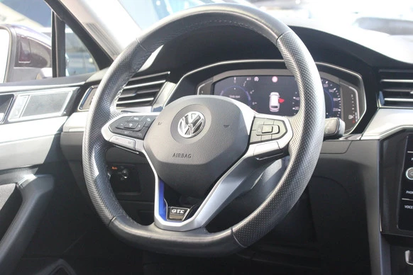 Volkswagen Passat - Afbeelding 16 van 23