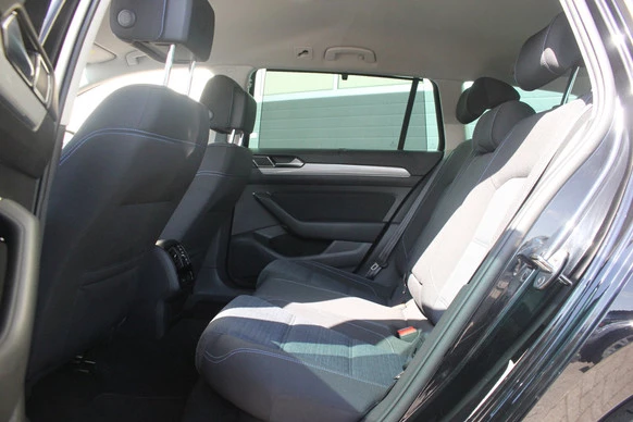 Volkswagen Passat - Afbeelding 19 van 23