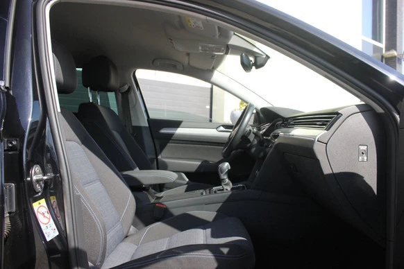 Volkswagen Passat - Afbeelding 21 van 23