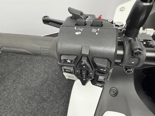 Honda NT 1100 - Afbeelding 18 van 20