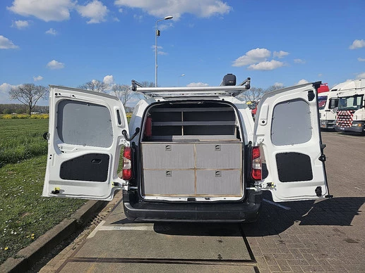 Opel Combo - Afbeelding 12 van 16