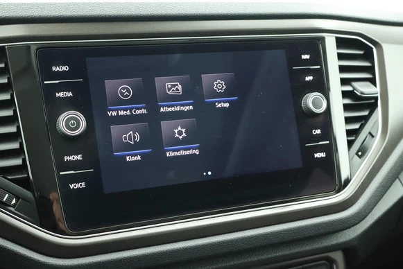 Volkswagen T-Roc - Afbeelding 28 van 30