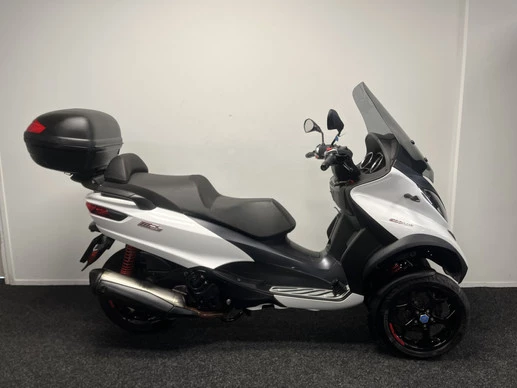 Piaggio MP3 - Afbeelding 1 van 21