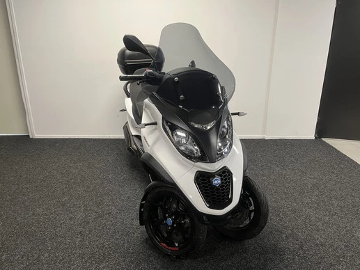 Piaggio MP3 - Afbeelding 10 van 21