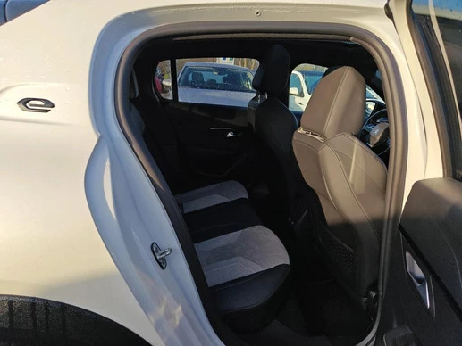 Peugeot e-208 - Afbeelding 12 van 13