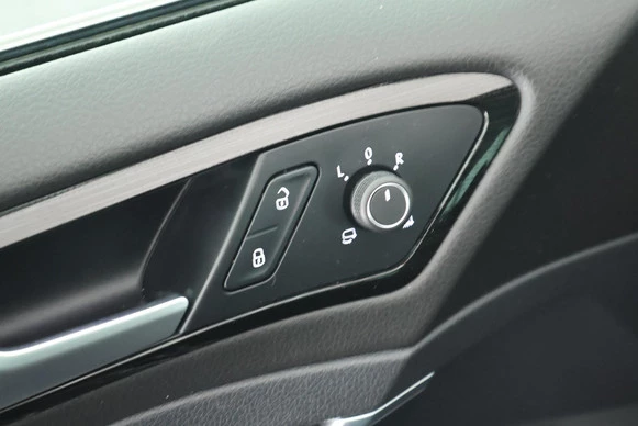 Volkswagen Golf - Afbeelding 13 van 30