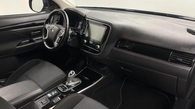 Mitsubishi Outlander - Afbeelding 18 van 30