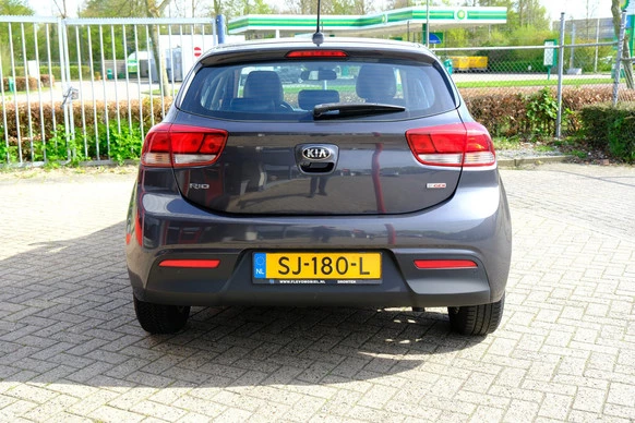 Kia Rio - Afbeelding 8 van 30