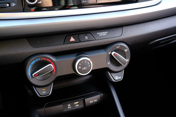 Kia Rio - Afbeelding 13 van 30