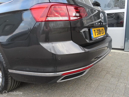 Volkswagen Passat - Afbeelding 13 van 30