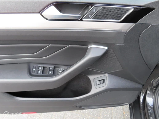 Volkswagen Passat - Afbeelding 16 van 30